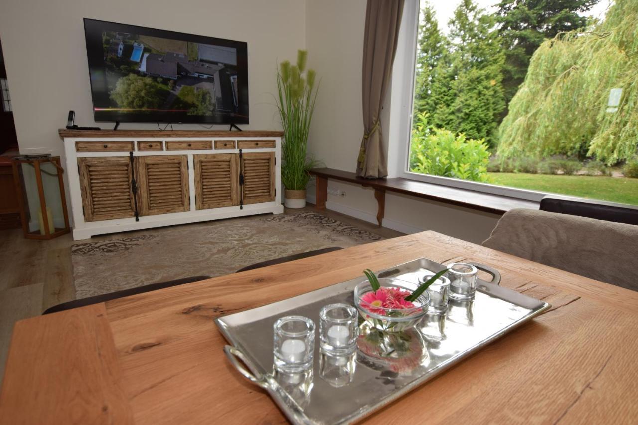 Landhaus Hideaway Mit Aussenpool, Sauna Und Kamin Bosau Extérieur photo