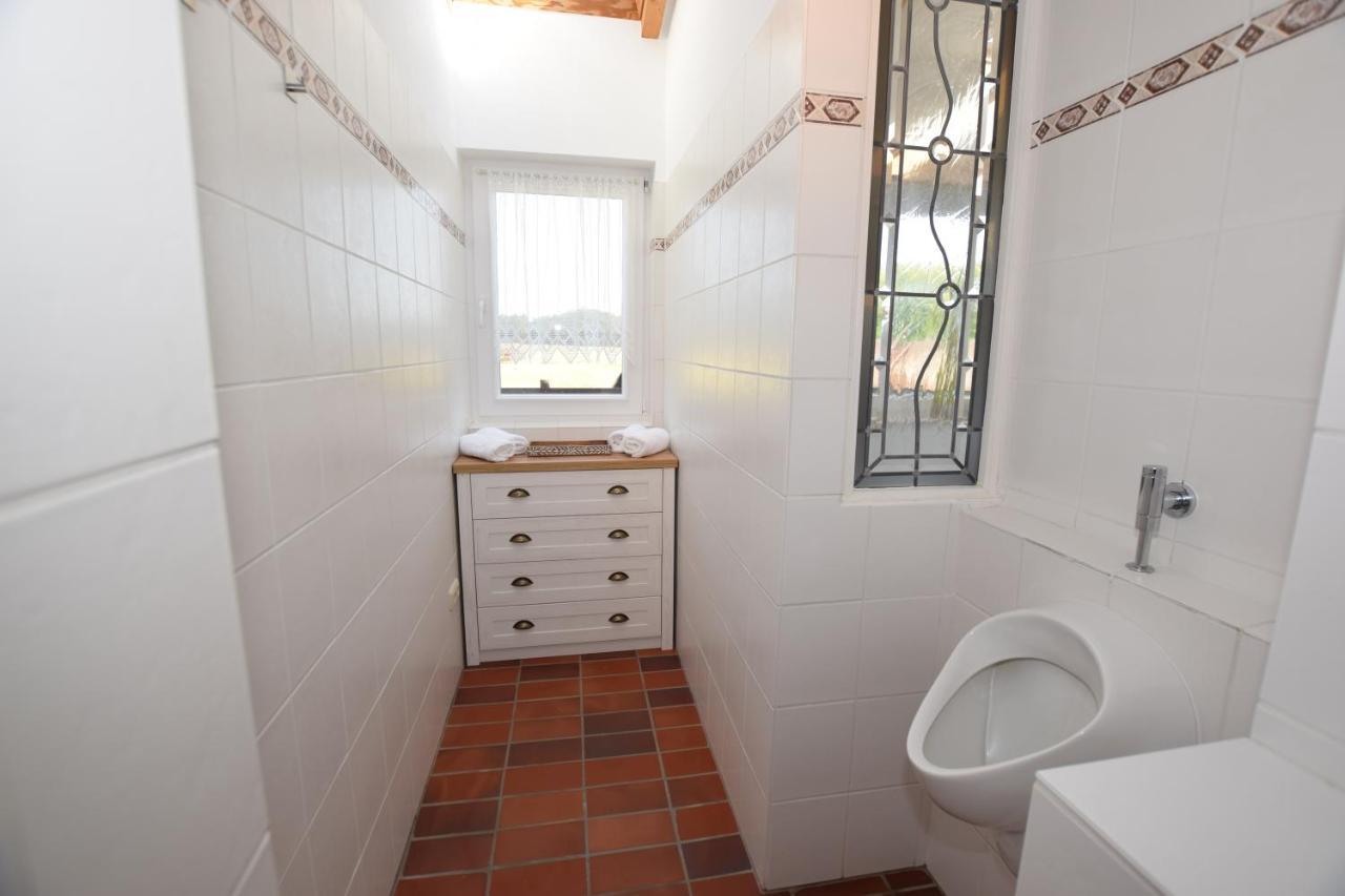 Landhaus Hideaway Mit Aussenpool, Sauna Und Kamin Bosau Extérieur photo