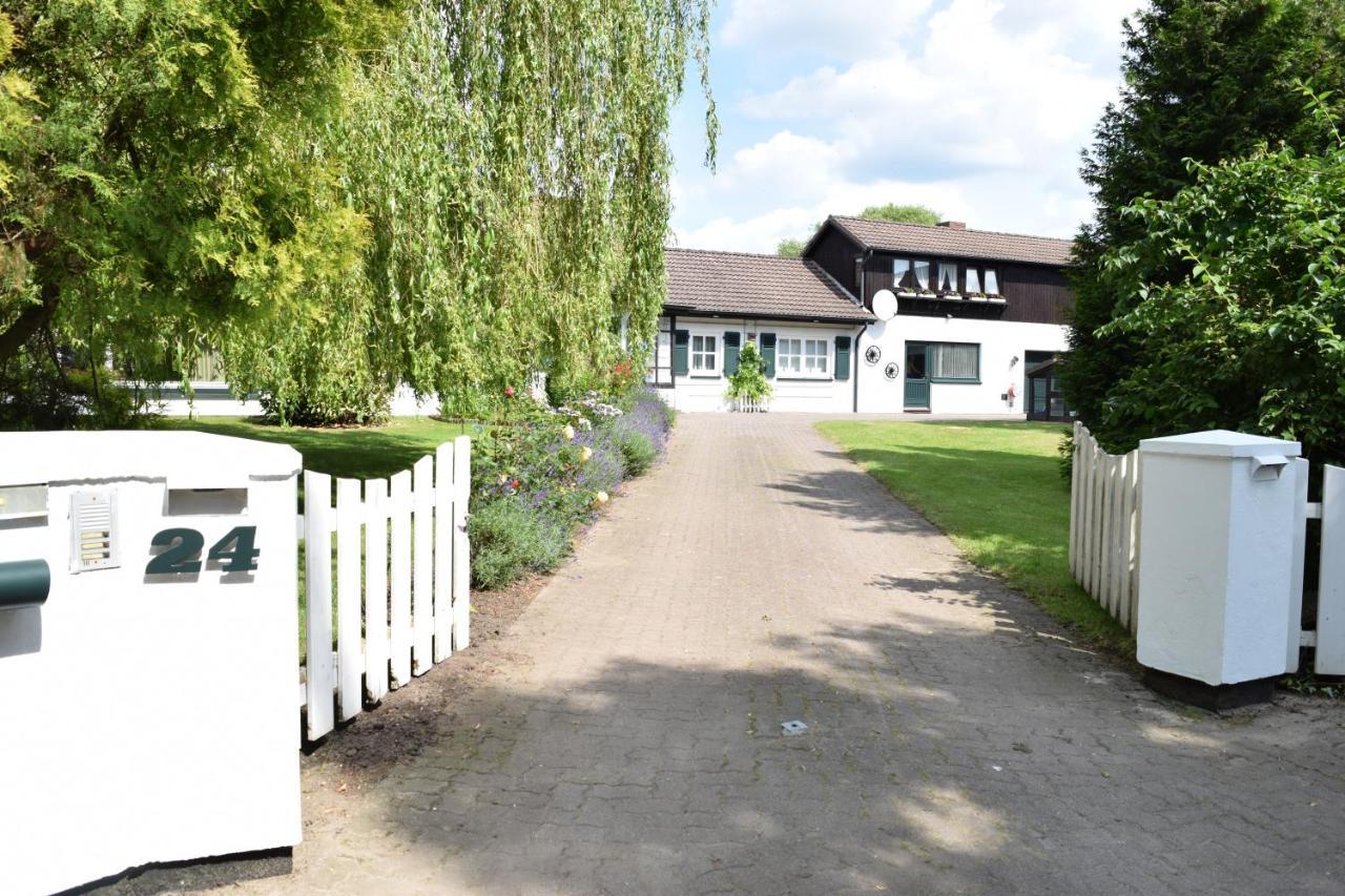 Landhaus Hideaway Mit Aussenpool, Sauna Und Kamin Bosau Extérieur photo