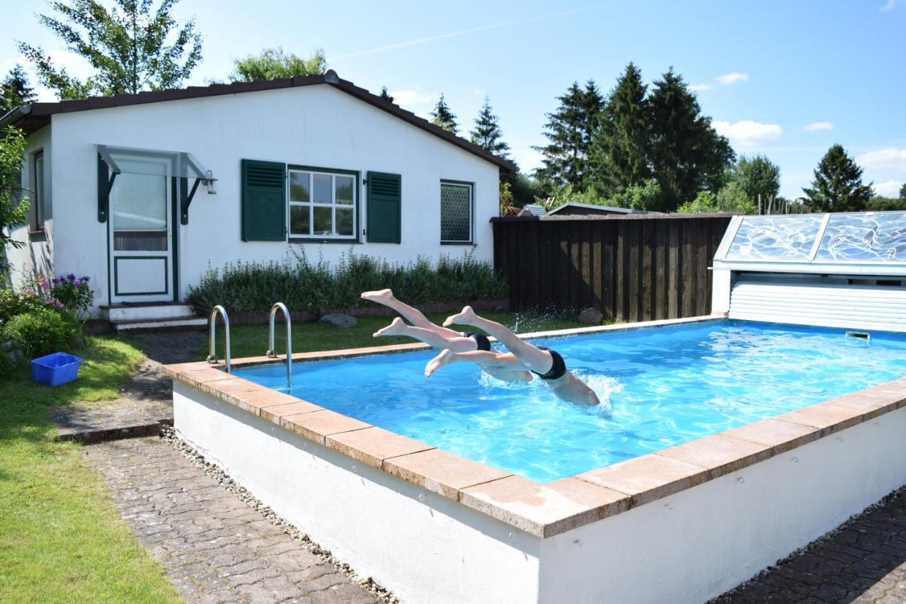 Landhaus Hideaway Mit Aussenpool, Sauna Und Kamin Bosau Extérieur photo